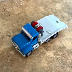 Blue Battat Tow Truck